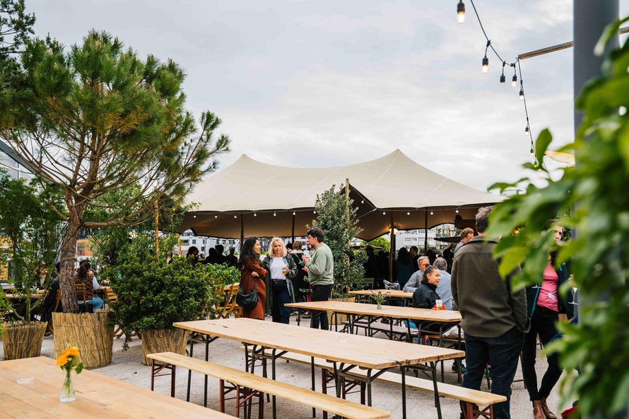 Plantation mêle DJ sets, potager urbain et cuisine de saison dans le 18e